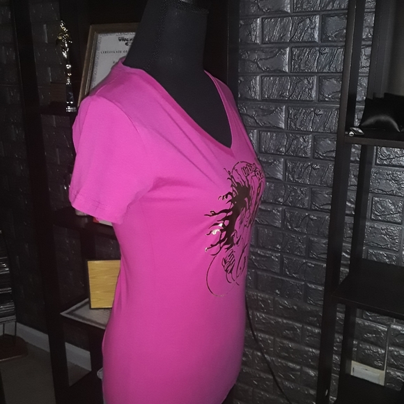 Lady Vneck T's - Picture 5 of 7